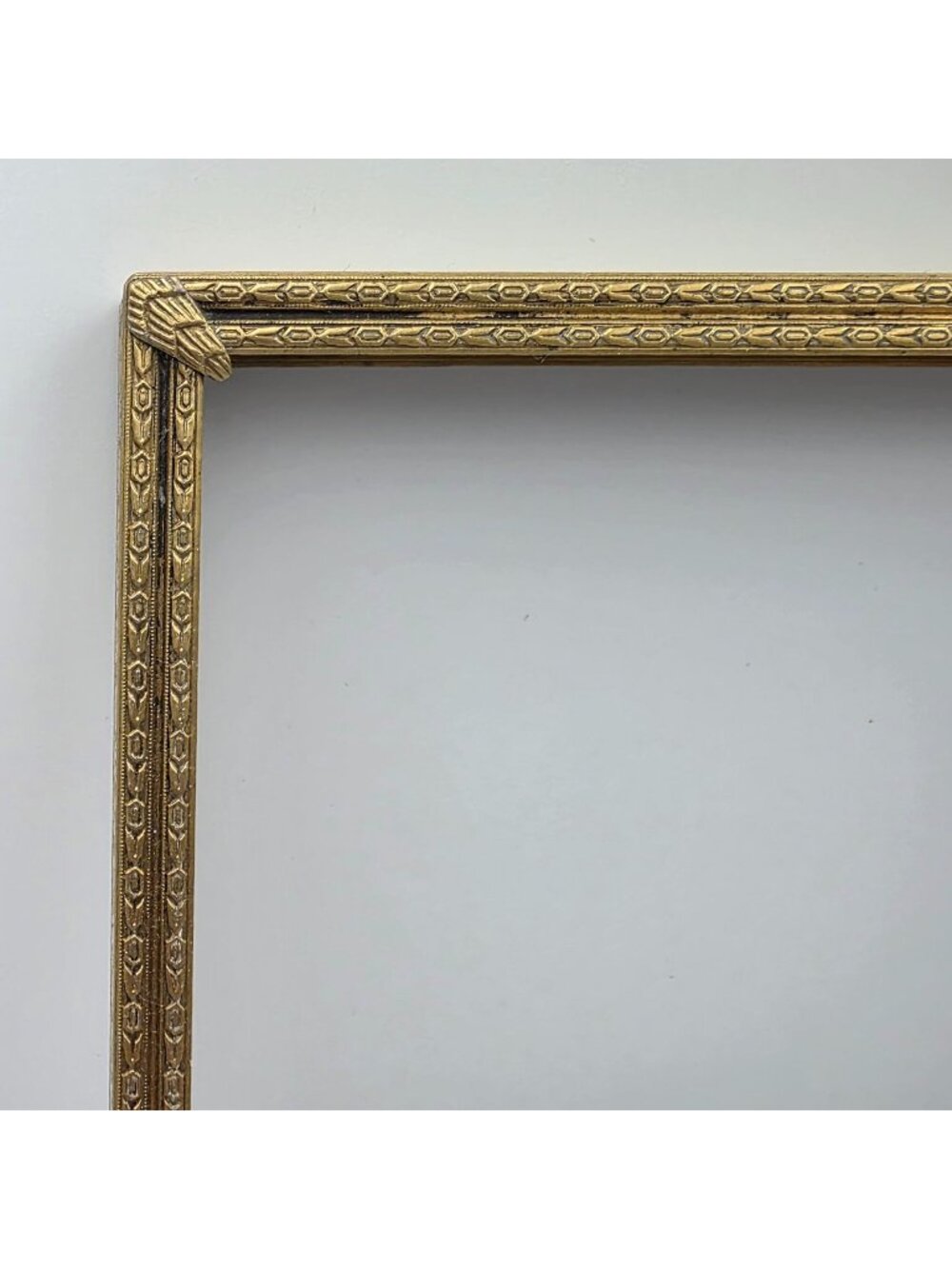 Ornate Brass VTG Photo Picture Frame Intricate Detailing Applied Corners 9" x 12